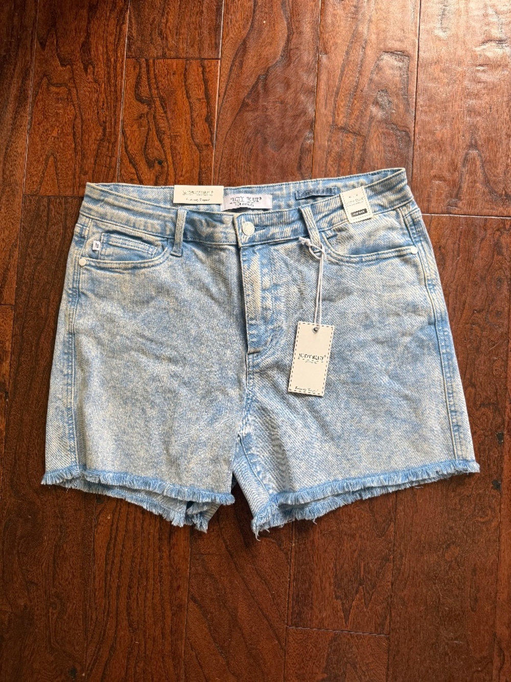 NWT Judy Blue Light Blue Acid Wash Denim Shorts XL - Picture 8 of 14